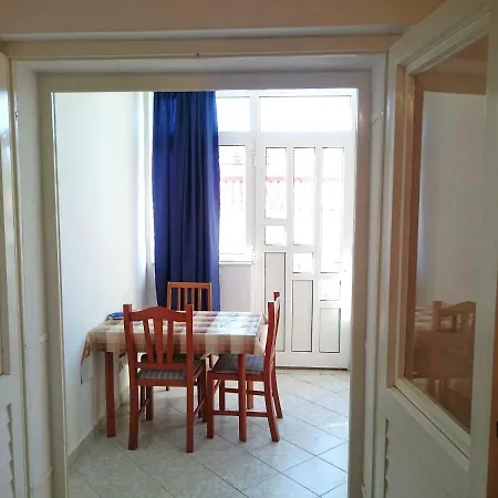 Apartment Ljubic 1 *